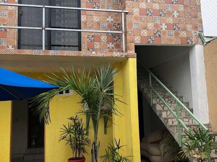 فندق Airport Sleepy Inn