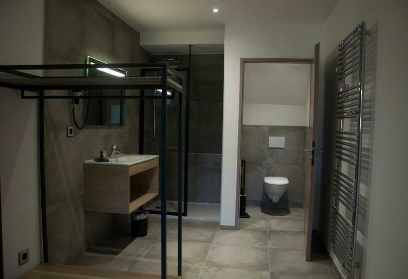 בית מלון כפרי Aux Platanes