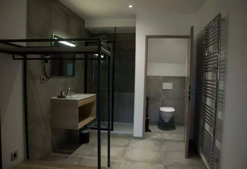 Hotelli Aux Platanes