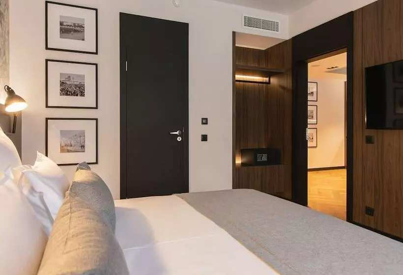 ホテル Dvor Podznoeva Studios And Apartments