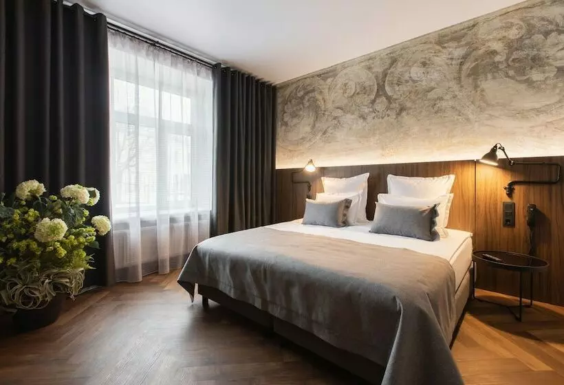 ホテル Dvor Podznoeva Studios And Apartments