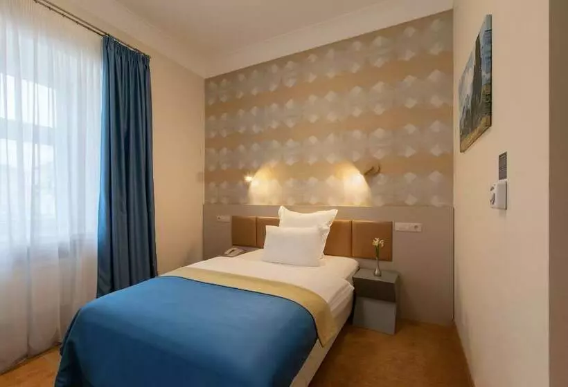 ホテル Dvor Podznoeva Studios And Apartments