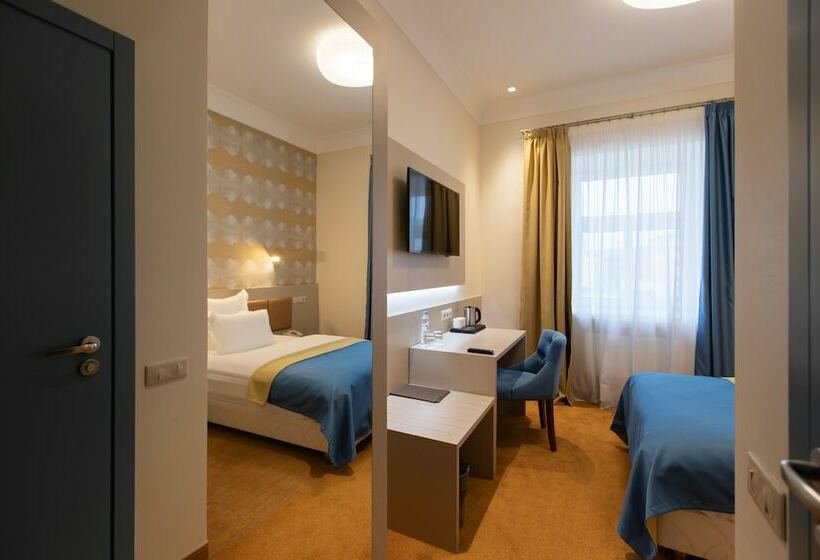 Hotel Dvor Podznoeva Studios And Apartments