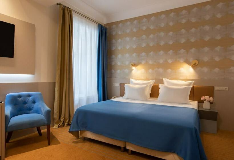 Hotel Dvor Podznoeva Studios And Apartments