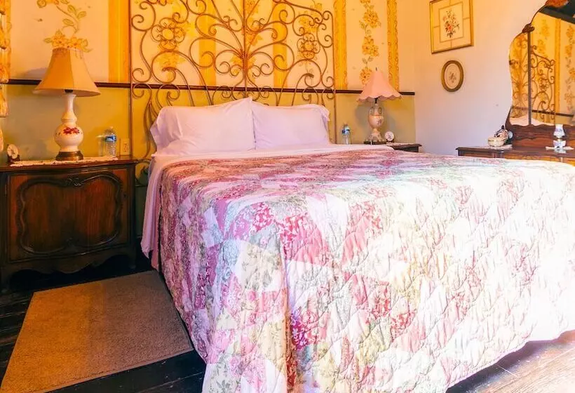 Hotelli Fernabella's Lodge