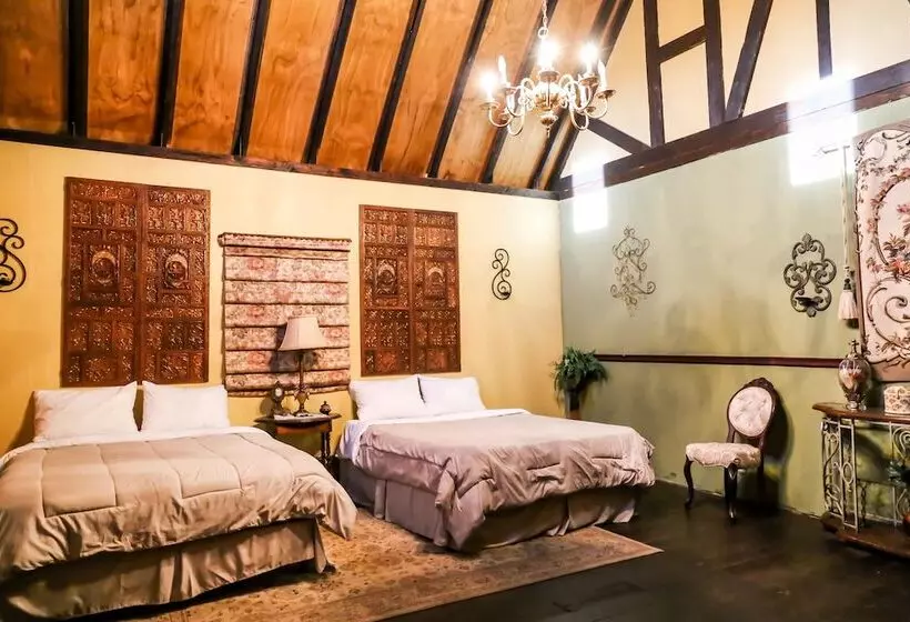 Hotelli Fernabella's Lodge