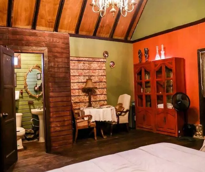 Hotelli Fernabella's Lodge