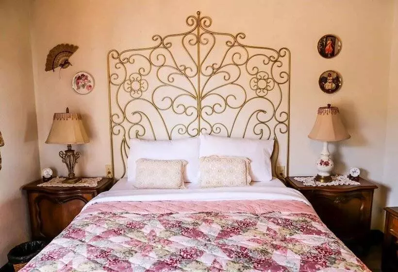 Hotelli Fernabella's Lodge