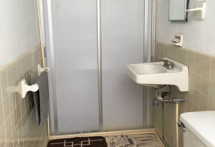 هتل Green House Hostal Hostel