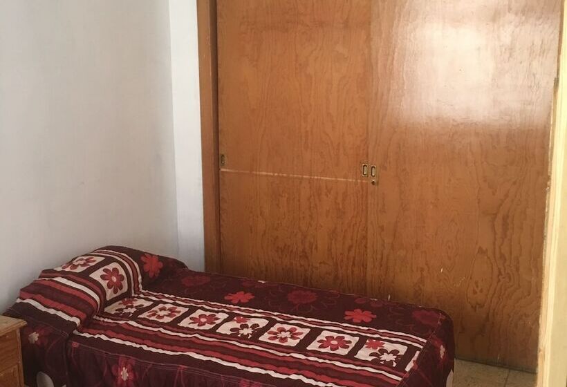 هتل Green House Hostal Hostel