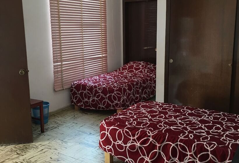 هتل Green House Hostal Hostel