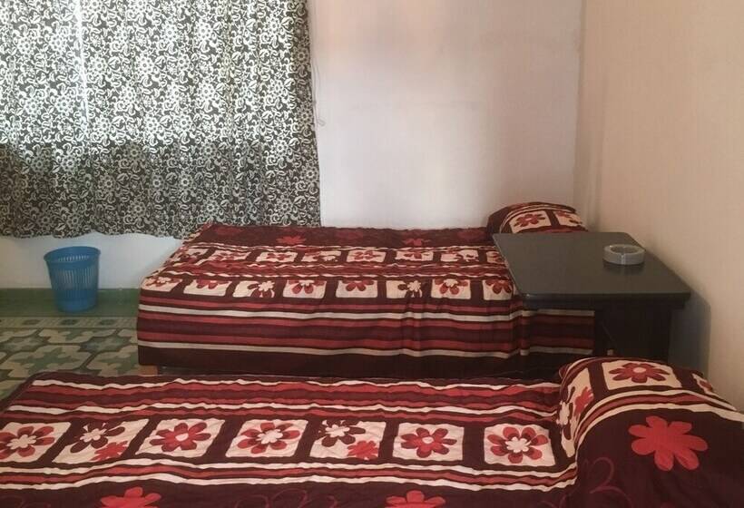 هتل Green House Hostal Hostel