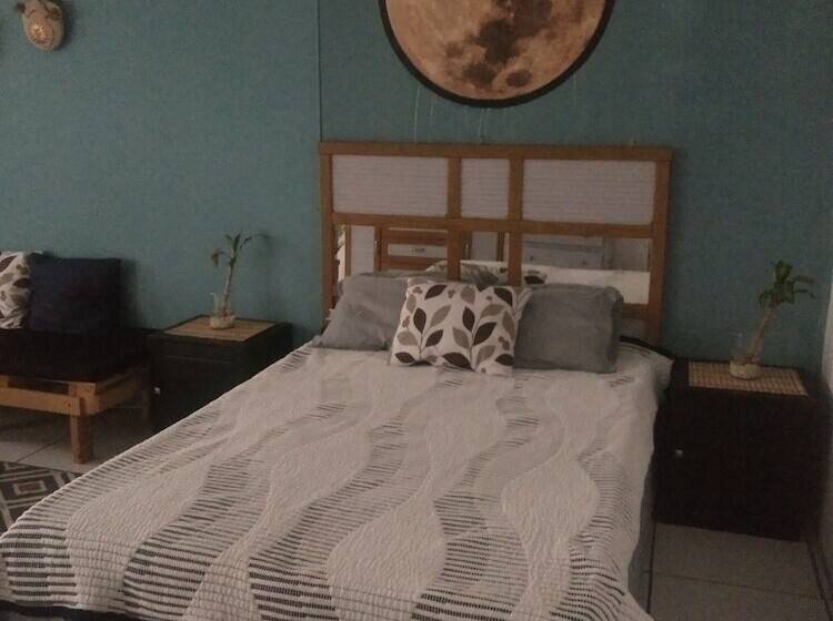 فندق Hostal Gato Azul Habitaciones Privadas