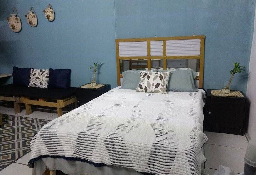 فندق Hostal Gato Azul Habitaciones Privadas