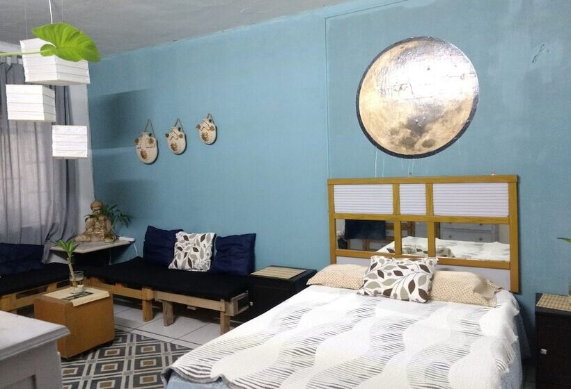 فندق Hostal Gato Azul Habitaciones Privadas