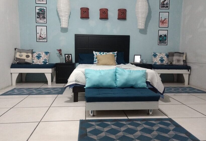 فندق Hostal Gato Azul Habitaciones Privadas