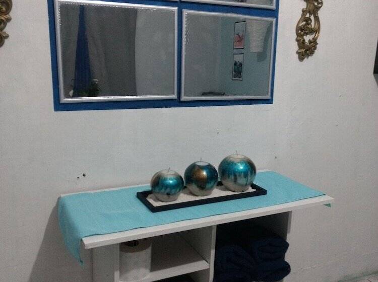 فندق Hostal Gato Azul Habitaciones Privadas