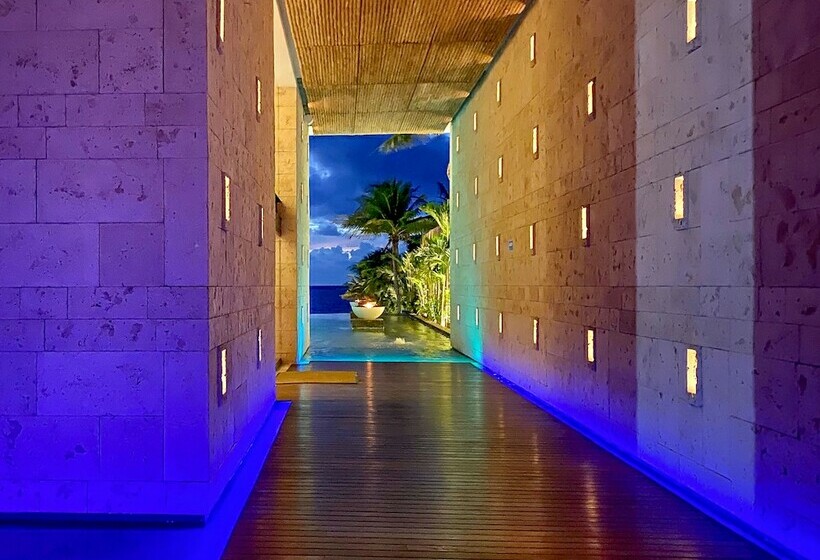 فندق Romarley Beach House