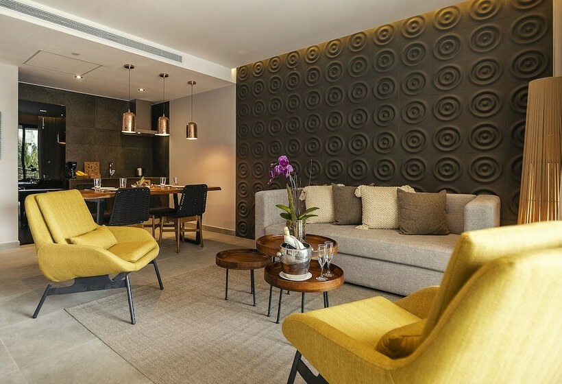 فندق Romarley Beach House