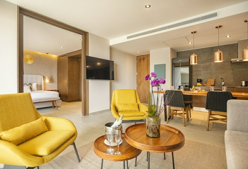 فندق Romarley Beach House