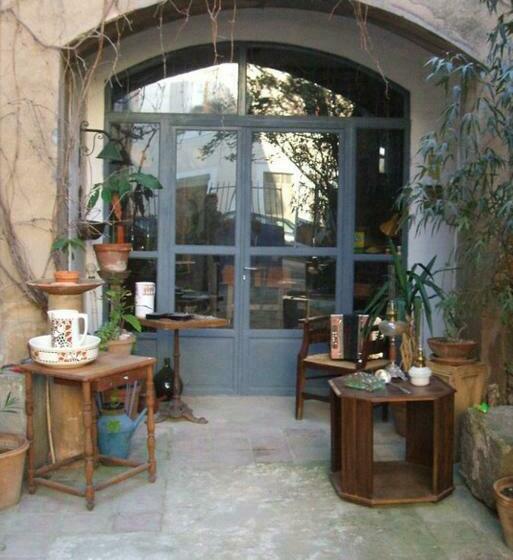 بنسيون La Vigne Bleue