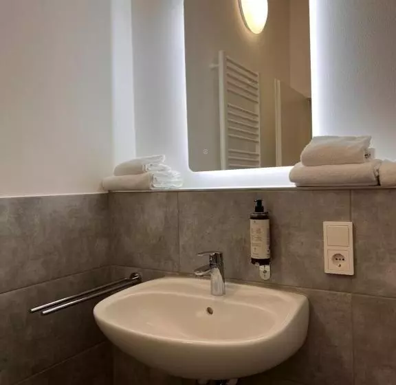 24seven Apartments   Self Check In