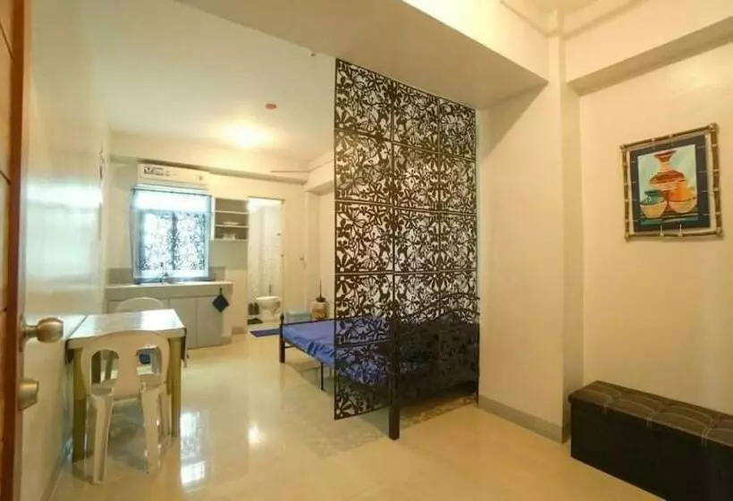 تختخواب و صبحانه Budget Backpackers Transient House Near Naia By Reddoorz