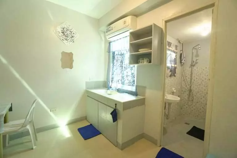 تختخواب و صبحانه Budget Backpackers Transient House Near Naia By Reddoorz