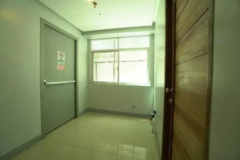 تختخواب و صبحانه Budget Backpackers Transient House Near Naia By Reddoorz