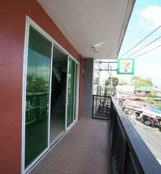 تختخواب و صبحانه Budget Backpackers Transient House Near Naia By Reddoorz
