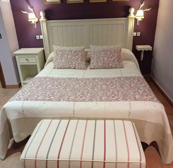 Отель El Cuartel De Lugueros