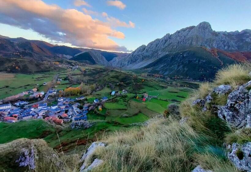 Отель El Cuartel De Lugueros