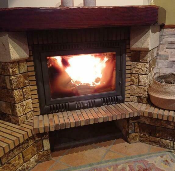 Отель El Cuartel De Lugueros