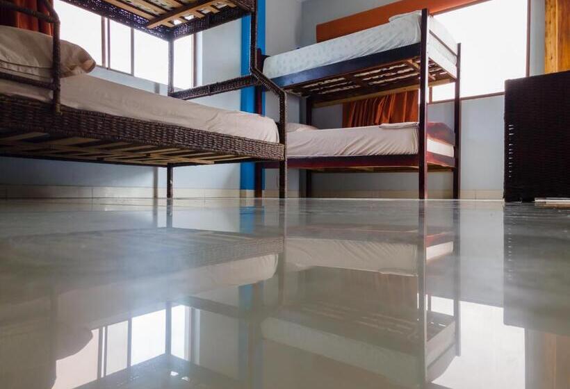 Отель Sol Y Playa Montañita