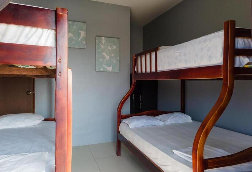 Отель Sol Y Playa Montañita