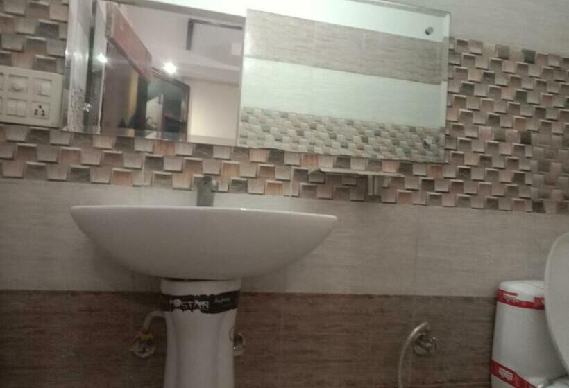 פנסיון City Palace