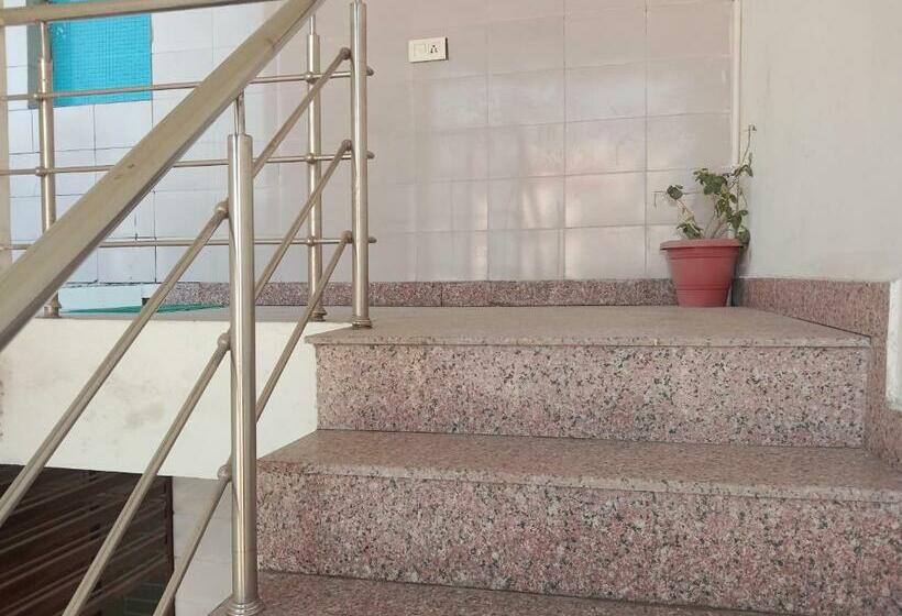 פנסיון City Palace