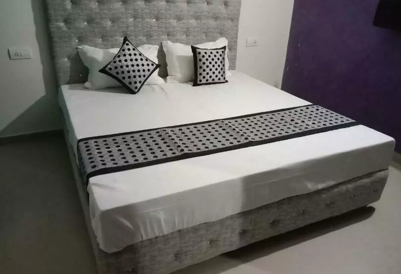 Majatalo City Palace