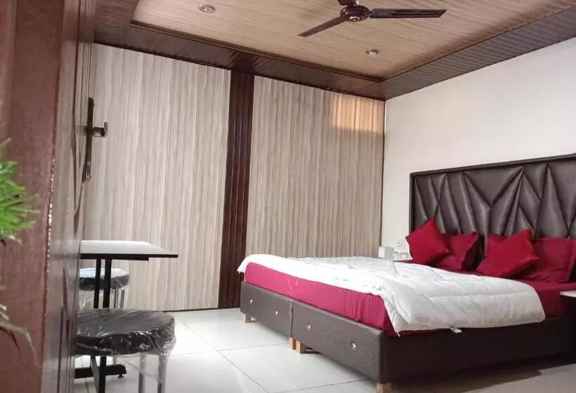 Majatalo City Palace