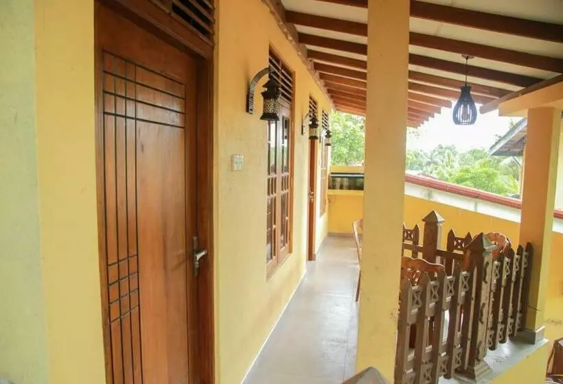 Majatalo Guruge Guest House