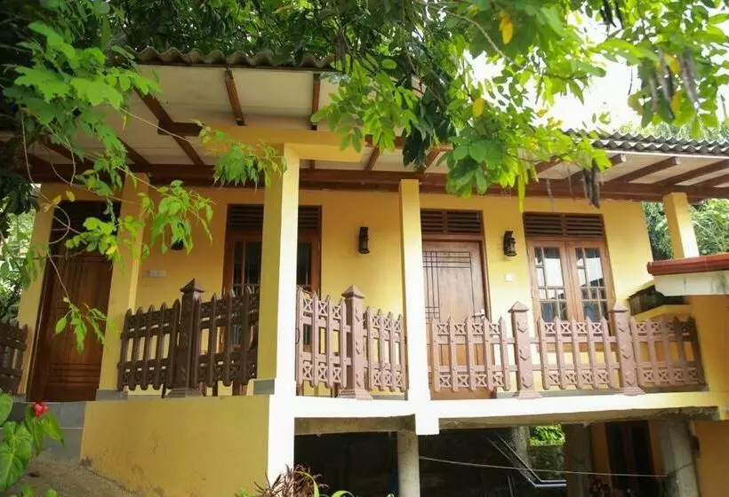 Majatalo Guruge Guest House