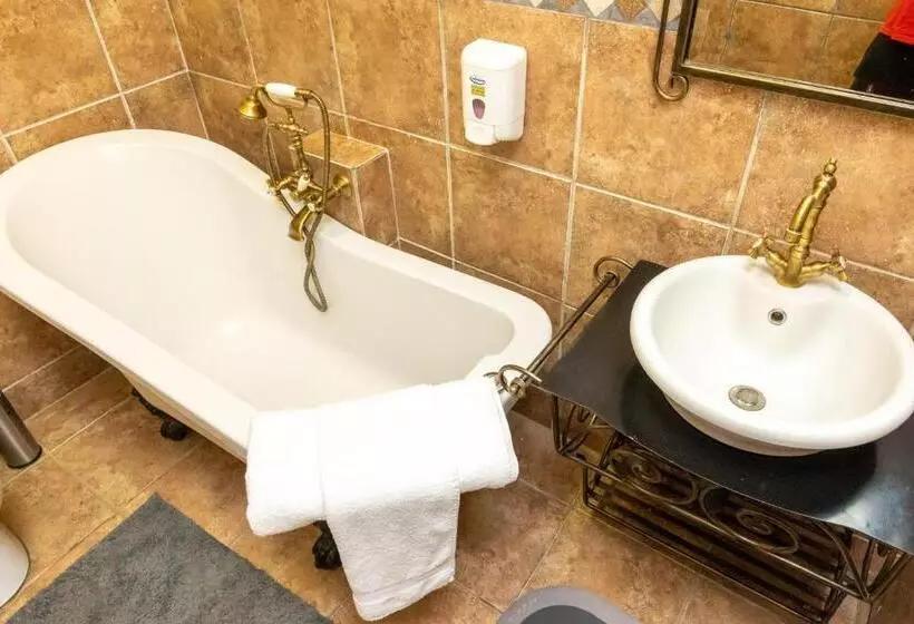 ペンション Ikhutse Manor Guesthouse