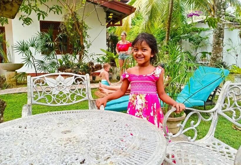 פנסיון Olee Villa