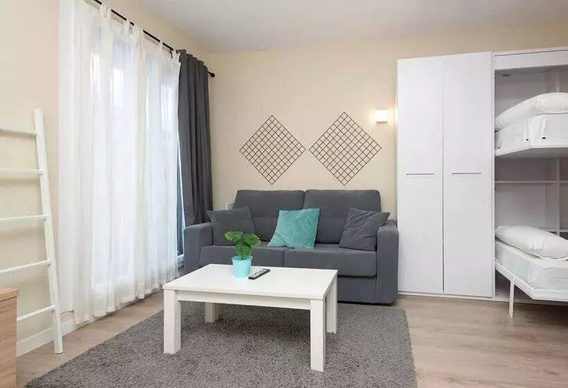 Apartamentos Nevada Mikka