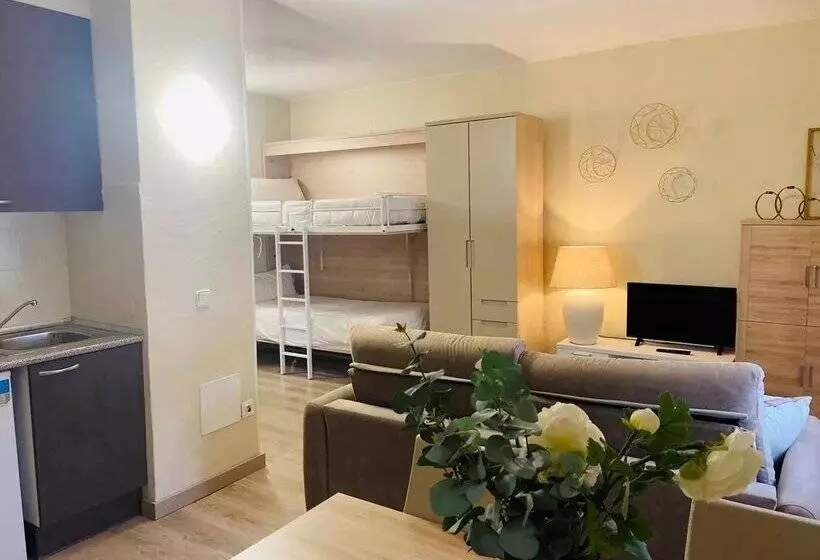 Apartamentos Nevada Mikka