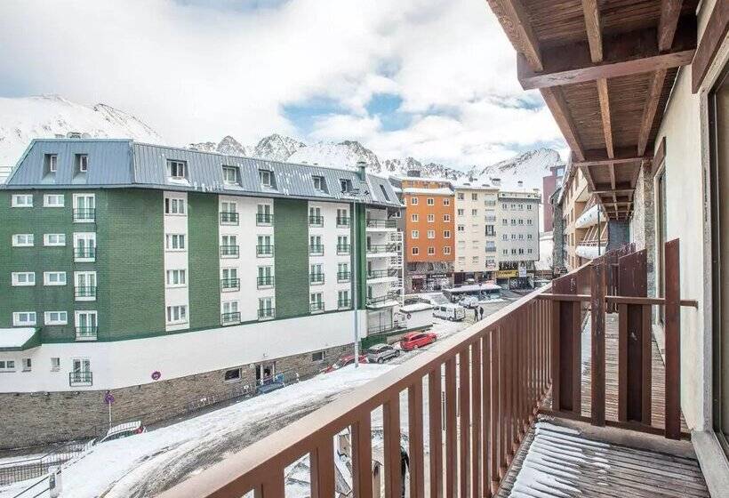 Apartamentos Nevada Mikka 3000