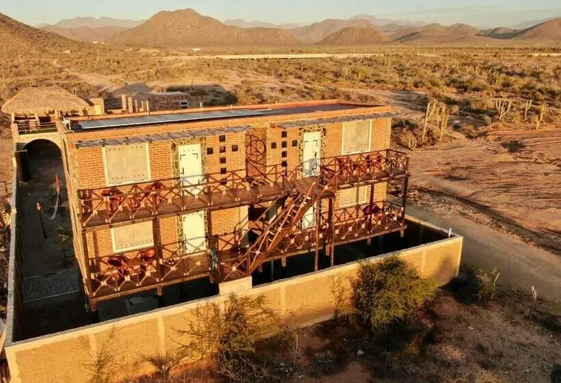 Aamiaismajoitus (B&B) Baja69 Lodge