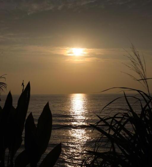Hostelexp, Varkala   A Beach Town Hostel