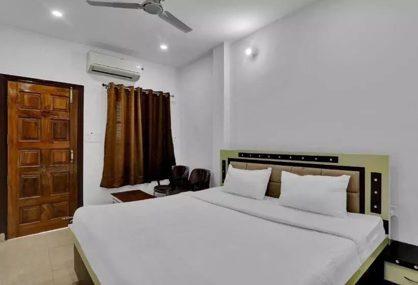 ホテル Flagship 83814 Harshada Guest House & Farms