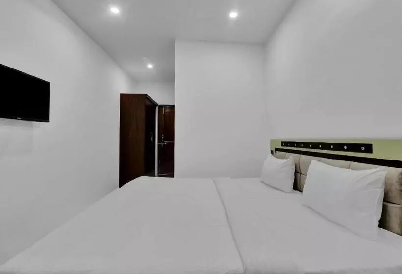 ホテル Flagship 83814 Harshada Guest House & Farms